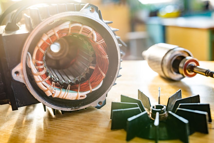 Conexión y puesta en marcha de un motor monofásico Conexión y puesta en marcha de un motor monofásico